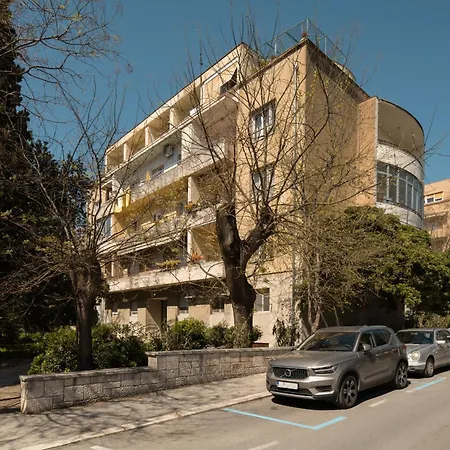 Luxury Bellux For 5, Old Town And Bacvice Sandy Διαμέρισμα