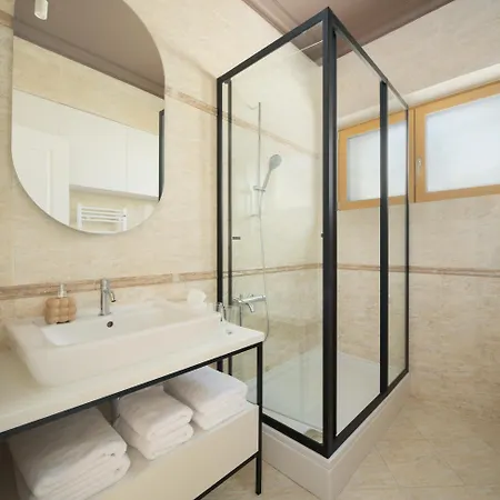 Apartment Luxury Bellux For 5, Old Town And Bacvice Sandy *