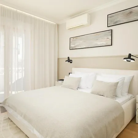 Luxury Bellux For 5, Old Town And Bacvice Sandy Apartman *